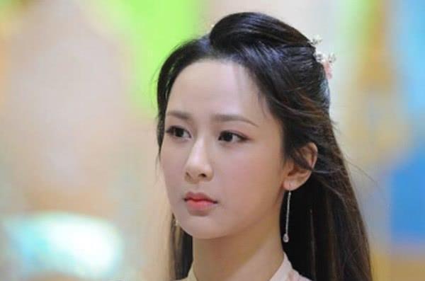 近视明星网红是谁啊,揭秘明星级近视网红的蜕变之路