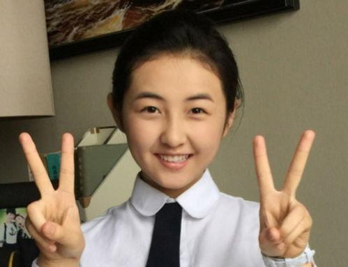 00后女明星网红歌手,00后女明星网红歌手的崛起之路”