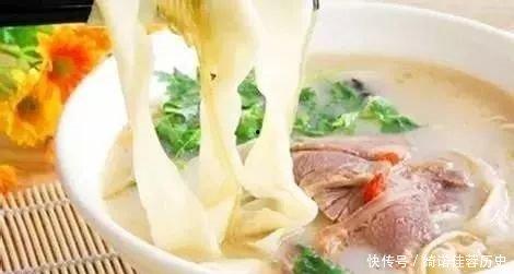 明星网红吃河南烩面,传统美食魅力四溢
