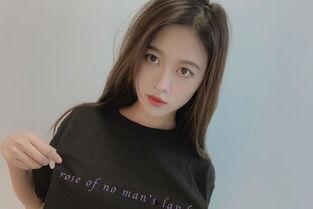 40万左右女明星网红,“40万粉丝集结！揭秘40万左右女明星网红的璀璨魅力”