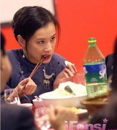 明星网红吃的夜宵图片,美食诱惑下的深夜食堂