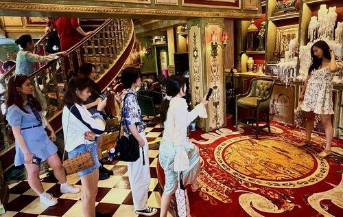 长沙明星网红打卡地美食,味蕾之旅，邂逅长沙特色小吃