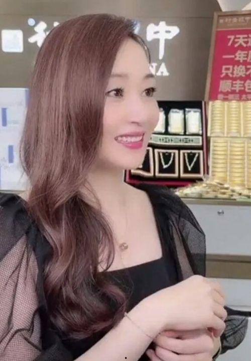 带货明星网红有哪些,揭秘网红经济新势力