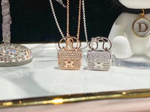 流行项链明星网红同款,明星网红热捧！流行项链同款盘点