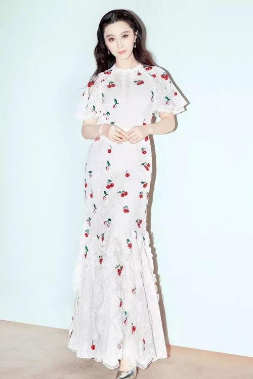 明星网红同款裙子礼服,明星礼服裙，时尚界的潮流风向标