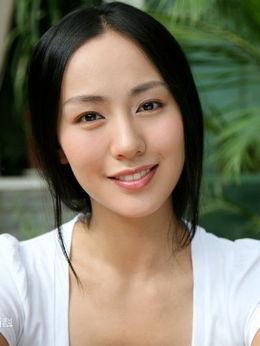 明星网红何婧简历图片,从网红到明星，揭秘她的璀璨成长之路