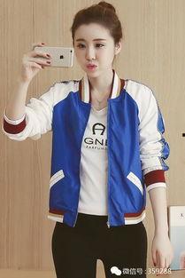 明星网红同款蓝色外套,网红同款来袭！明星追捧的蓝色外套潮流解析