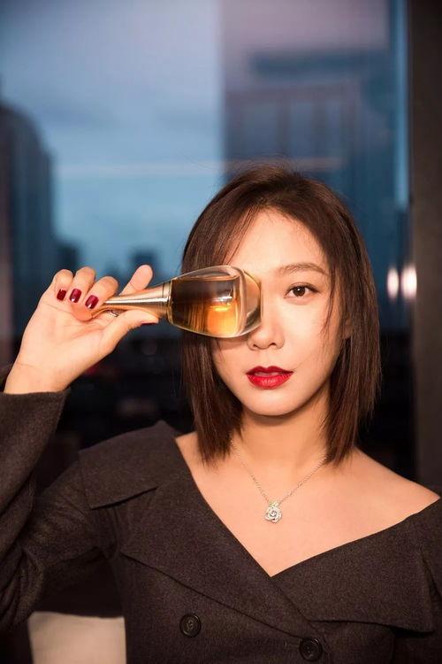 迪奥女明星网红是谁呀