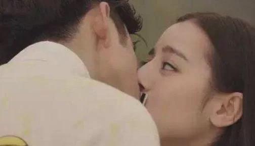 关于明星网红的吻戏,明星网红吻戏背后的故事与争议